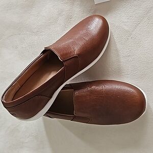 Vionic Shoes Vionic Gianna Double Gore Slipon Shoes Brown
